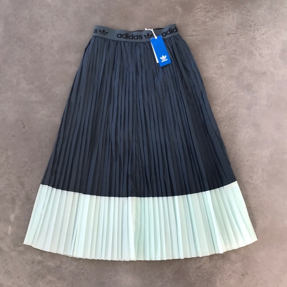 ➕SOLD➕NEW Adidas | Pleated MIDI Skirt Legacy Blue - Picture 5 of 6